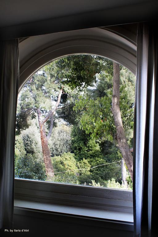 Residenza Le Rose Villa D'Arte Napoli Bagian luar foto