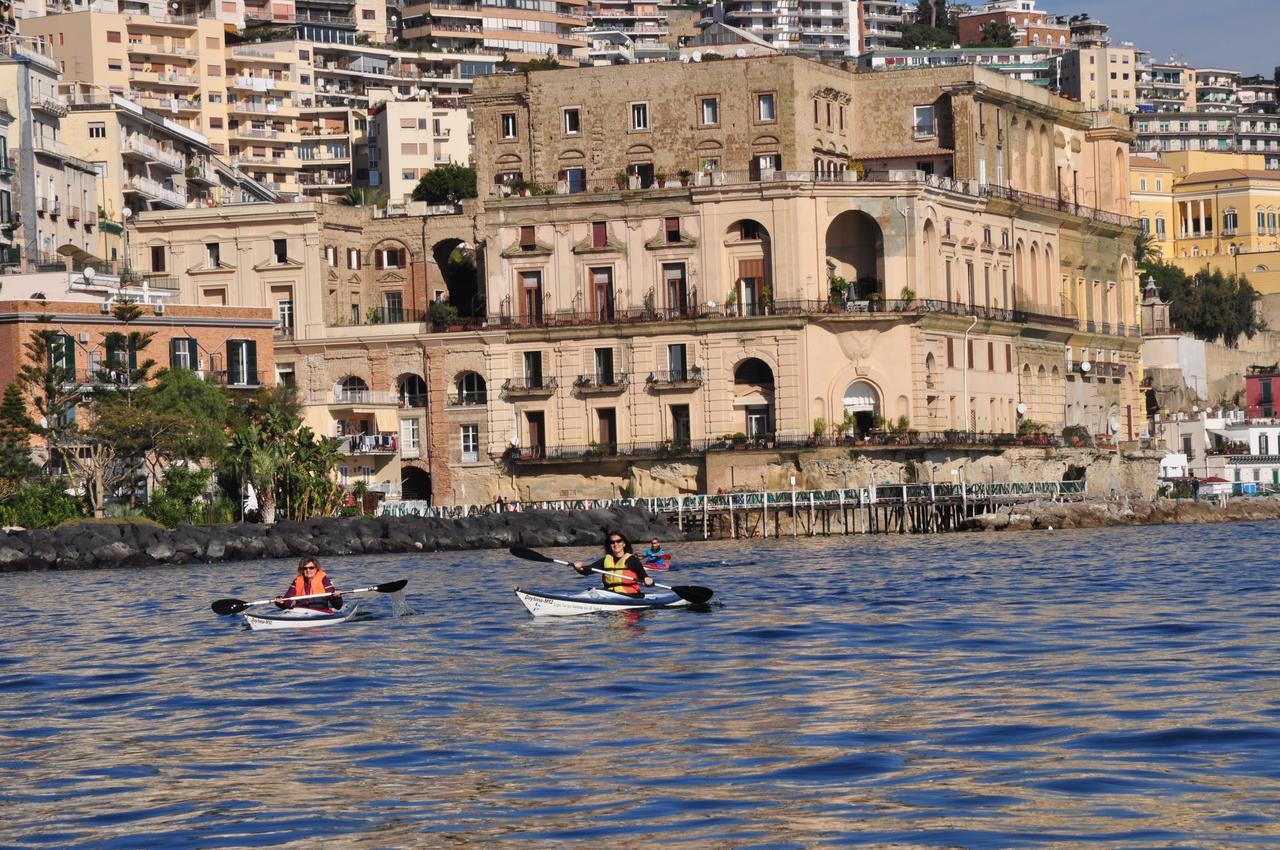 Residenza Le Rose Villa D'Arte Napoli Ruang foto